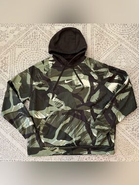 Nike Thermal Fit Cascade Brushstroke Camo Hoodie Sz XL